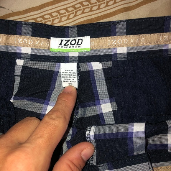 Izod shorts - Picture 3 of 3